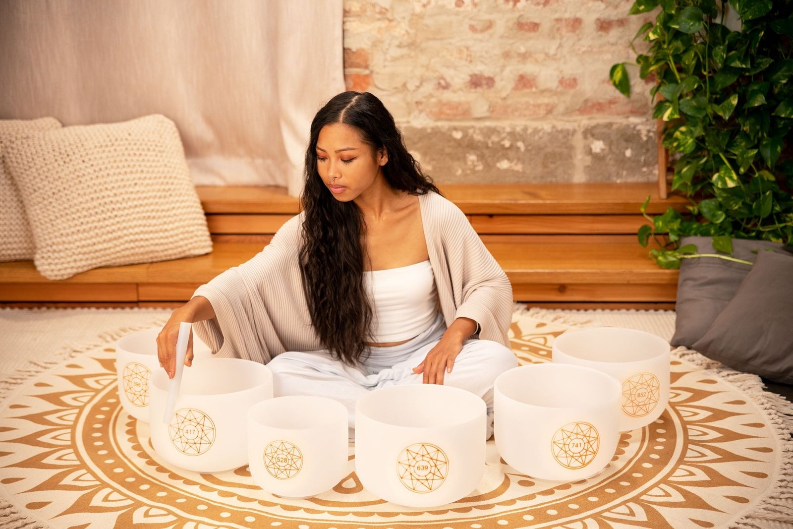 Solfeggio Crystal Singing Bowl Set | 6-Piece Quartz
